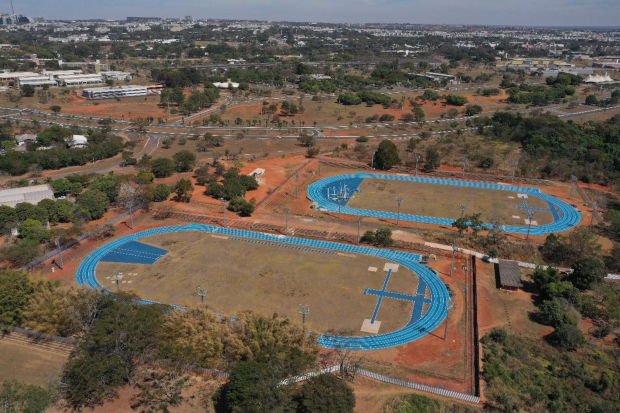 Após uma década, UnB inaugura pistas de atletismo